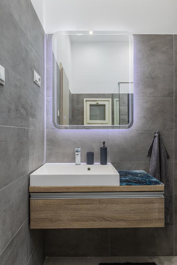 City Center Apartment With Balcony Budapest Exterior foto